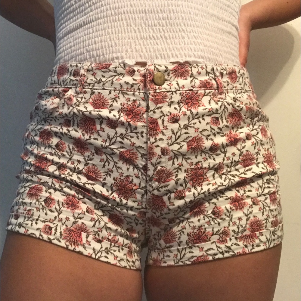 🌷Flower Print Shorts🌷